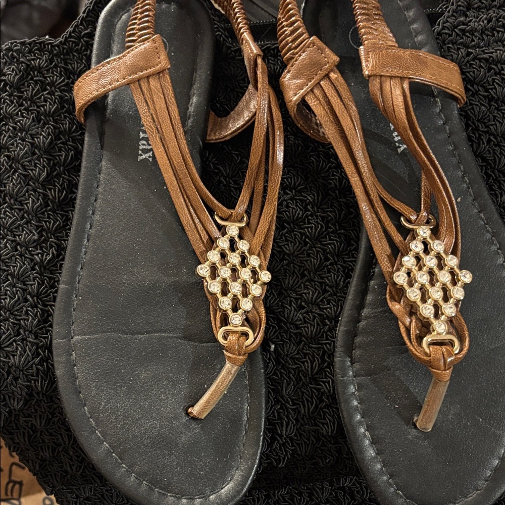 Mega Max Elegant Brown Sandals with Gold Accents 5
